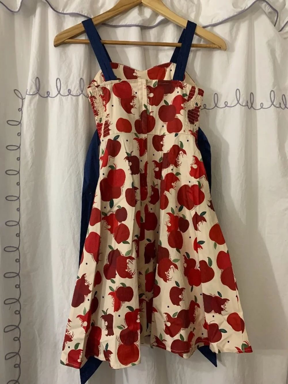 Disney Parks Snow White and the Seven Dwarfs Disney Dress Shop Girls Size Large - Picture 2 of 5